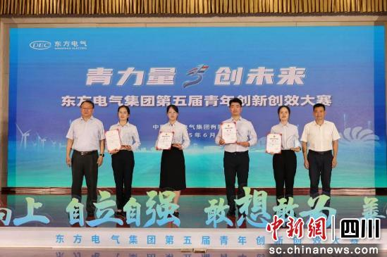 6A53DCFC6C5DD898B7D959AD90E_AB9FD821_C41CE