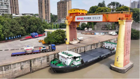 15FC3792516C2222DCF9FD3F4F4_7BAEC53E_A92A5