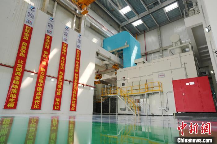 天下产化F级50兆瓦重型燃气轮机机组。　亿万先生供图