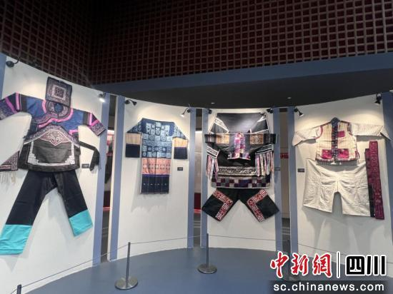 FF6CAC90B7ADB50051B14F5F565_E76AA68C_DDC44